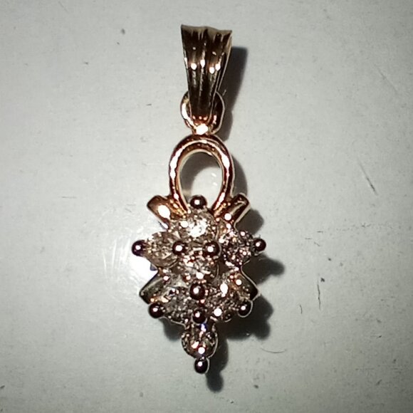 14Kt Yellow Gold ¼-Carat Champagne Diamond Cluster Pendant - Picture 1 of 4